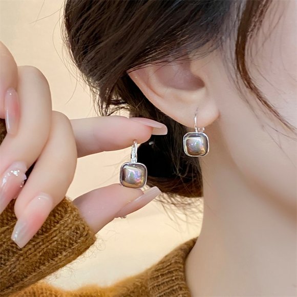 GOLICC Polar Color Square Ear Buckle Earrings - Picture 7 of 12